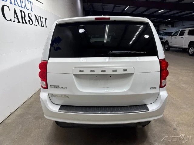 2016 Dodge Caravan - Image 8 of 21