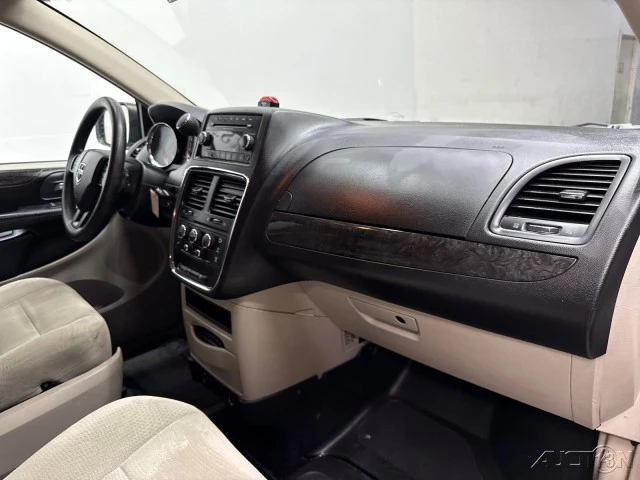 2016 Dodge Caravan - Image 21 of 21