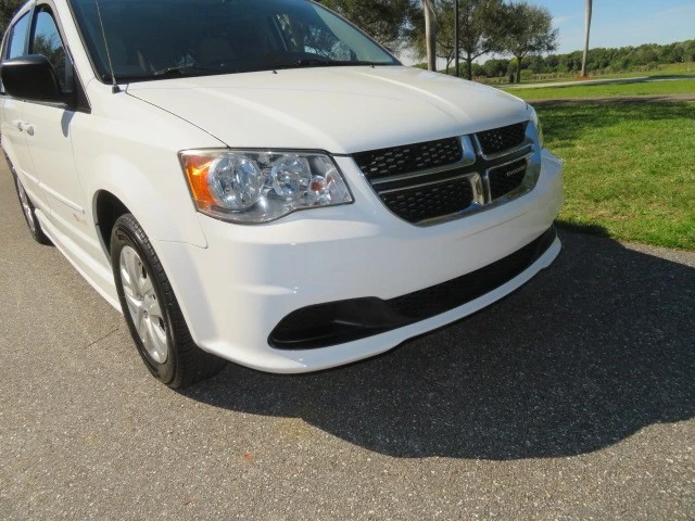 2016 Dodge Caravan - Image 8 of 12