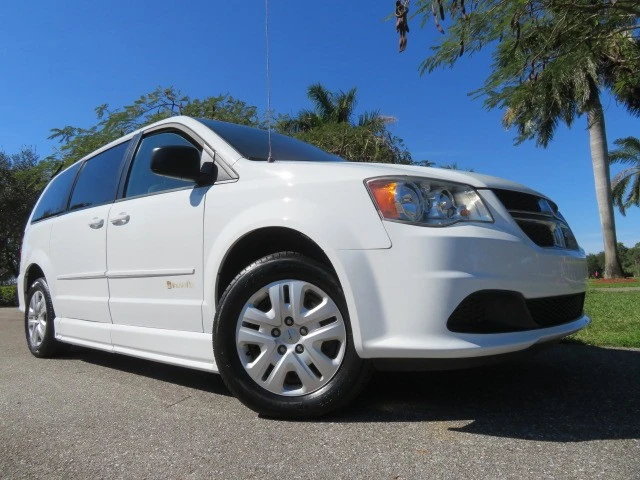 2016 Dodge Caravan - Image 4 of 12