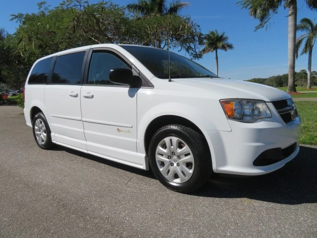2016 Dodge Caravan - Image 7 of 12