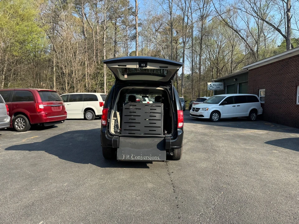 2016 Dodge Caravan - Image 3 of 12