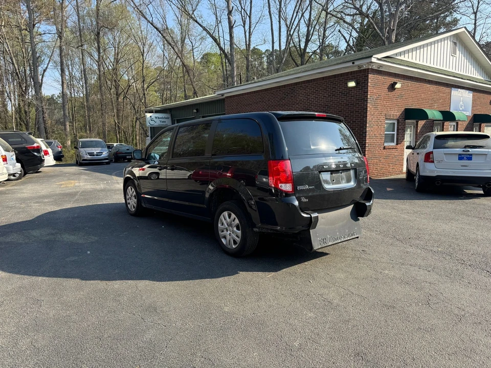 2016 Dodge Caravan - Image 6 of 12