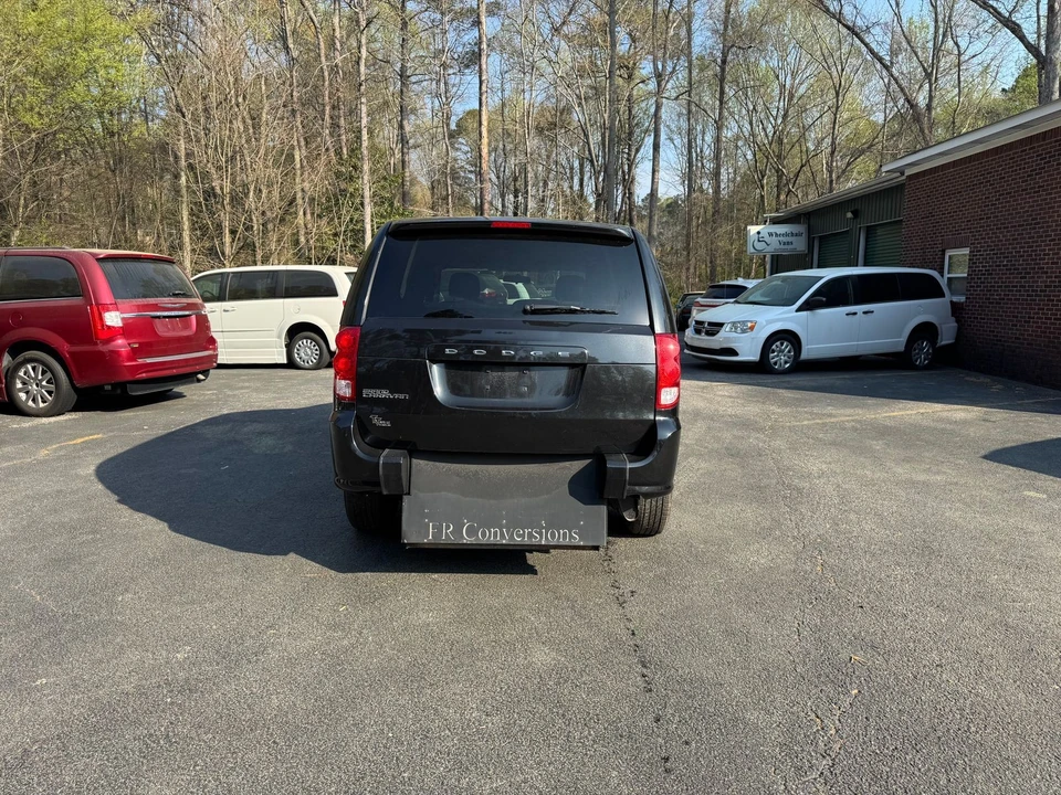 2016 Dodge Caravan - Image 4 of 12