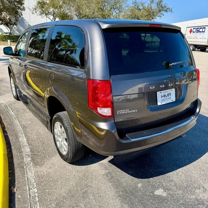 2016 Dodge Caravan - Image 14 of 21
