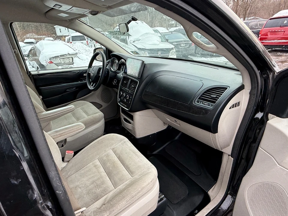 2016 Dodge Caravan - Image 12 of 20