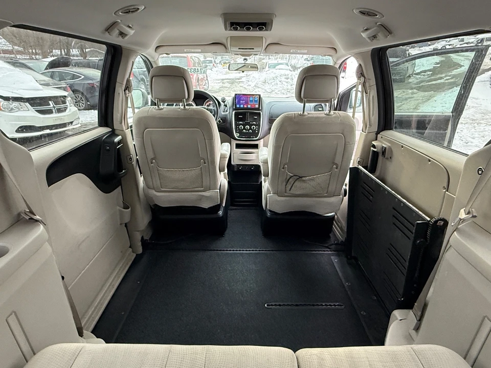 2016 Dodge Caravan - Image 19 of 20