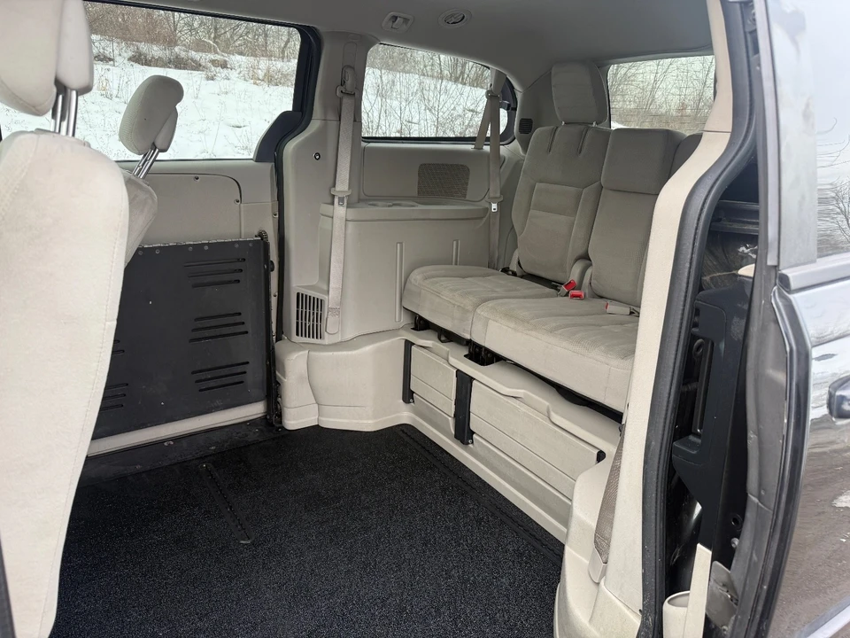 2016 Dodge Caravan - Image 18 of 20