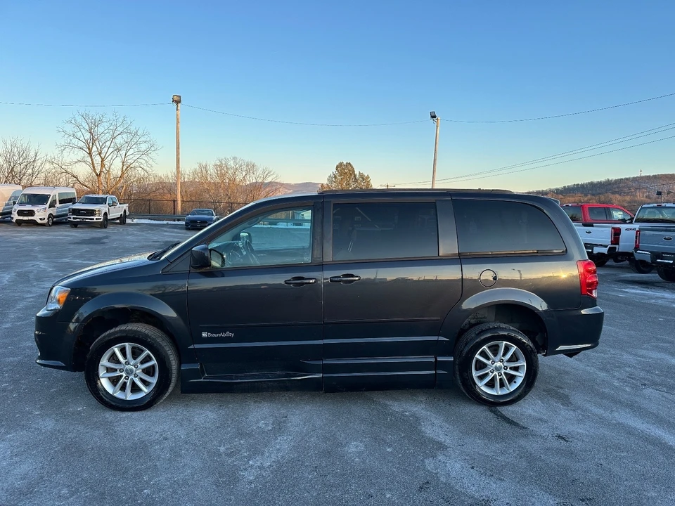 2016 Dodge Caravan - Image 2 of 20