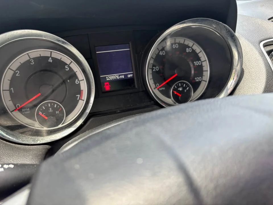 2016 Dodge Caravan - Image 3 of 4