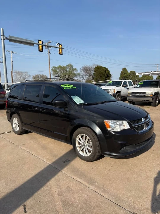 2016 Dodge Caravan - Image 4 of 16