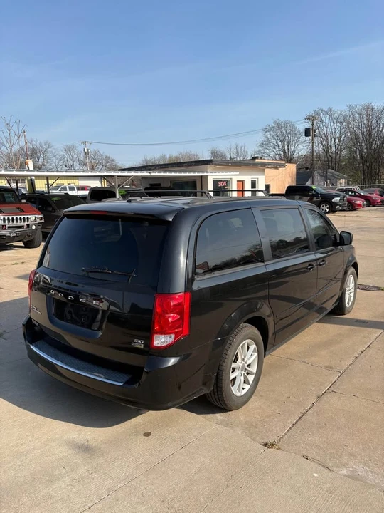2016 Dodge Caravan - Image 3 of 16