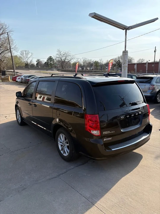 2016 Dodge Caravan - Image 2 of 16