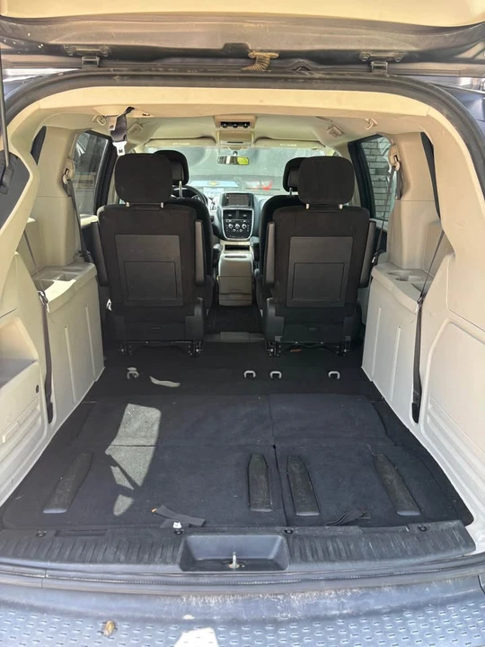 2016 Dodge Caravan - Image 10 of 12
