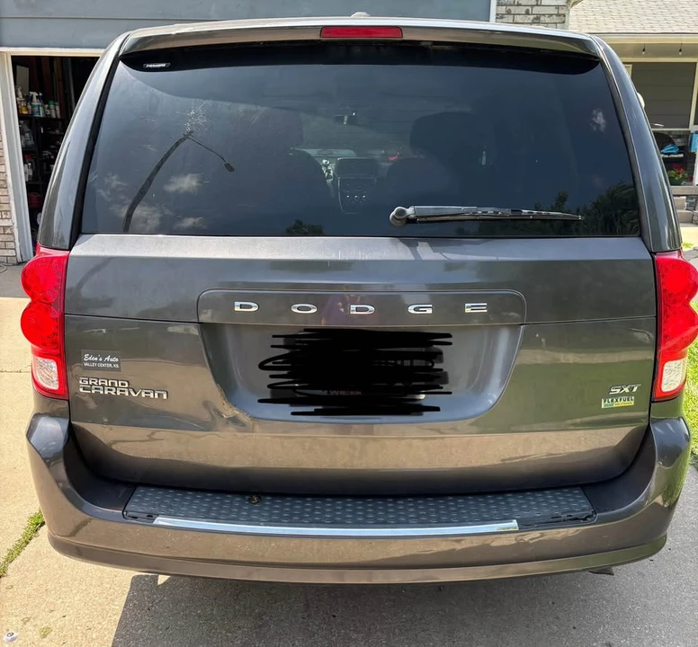 2016 Dodge Caravan - Image 4 of 12