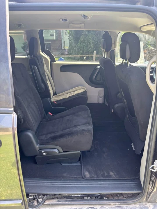 2016 Dodge Caravan - Image 11 of 12