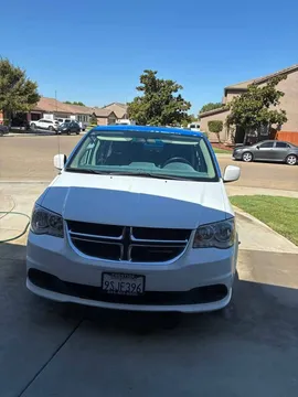 2016 Dodge Grand Caravan SXT Minivan 4D