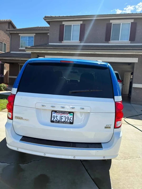 2016 Dodge Caravan - Image 2 of 7