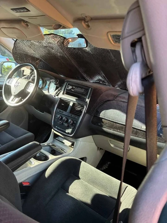 2016 Dodge Caravan - Image 6 of 7