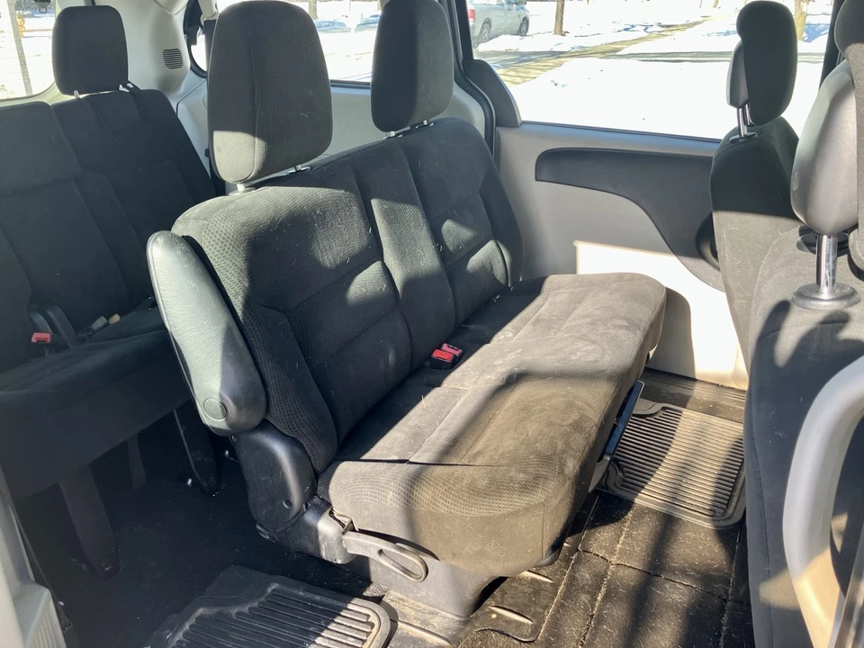 2016 Dodge Caravan - Image 4 of 4