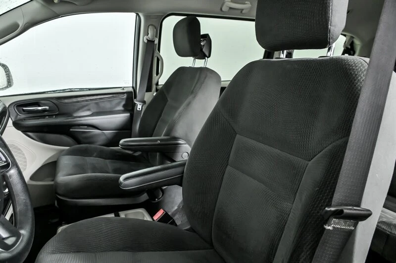 2016 Dodge Caravan - Image 18 of 21