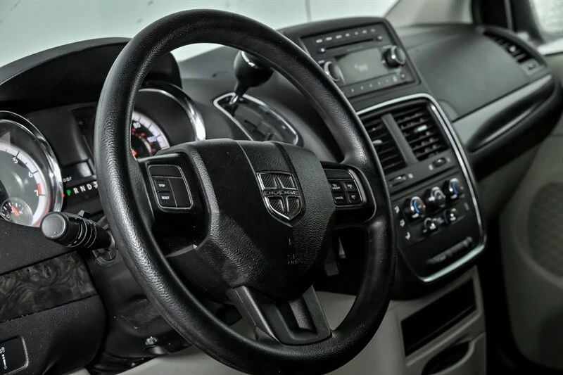 2016 Dodge Caravan - Image 20 of 21