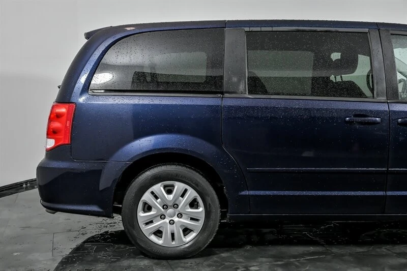 2016 Dodge Caravan - Image 11 of 21