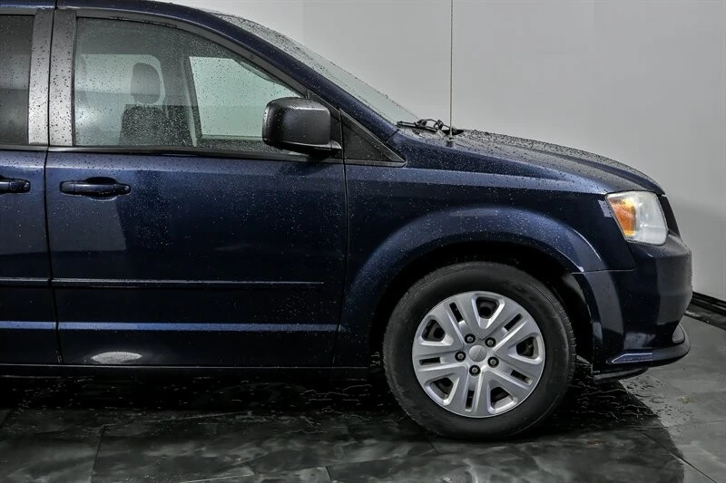 2016 Dodge Caravan - Image 12 of 21