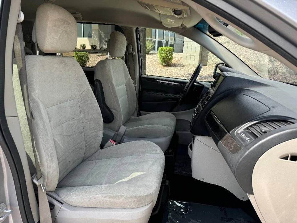 2016 Dodge Caravan - Image 6 of 16