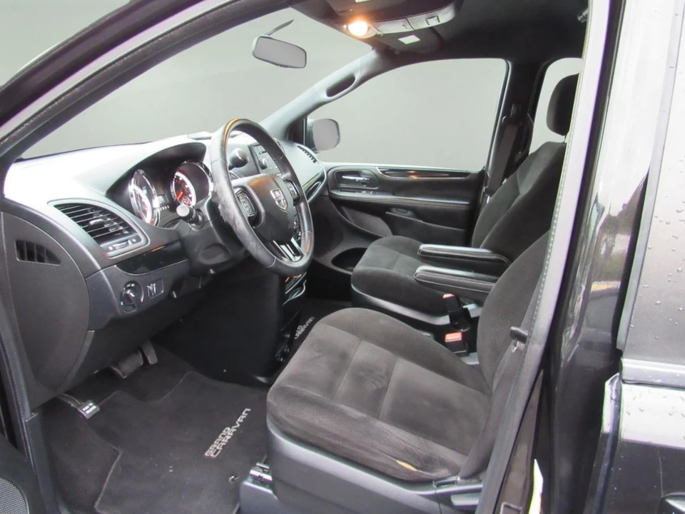 2016 Dodge Caravan - Image 11 of 12