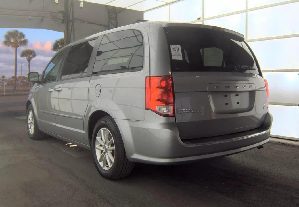 2016 Dodge Caravan - Image 2 of 12
