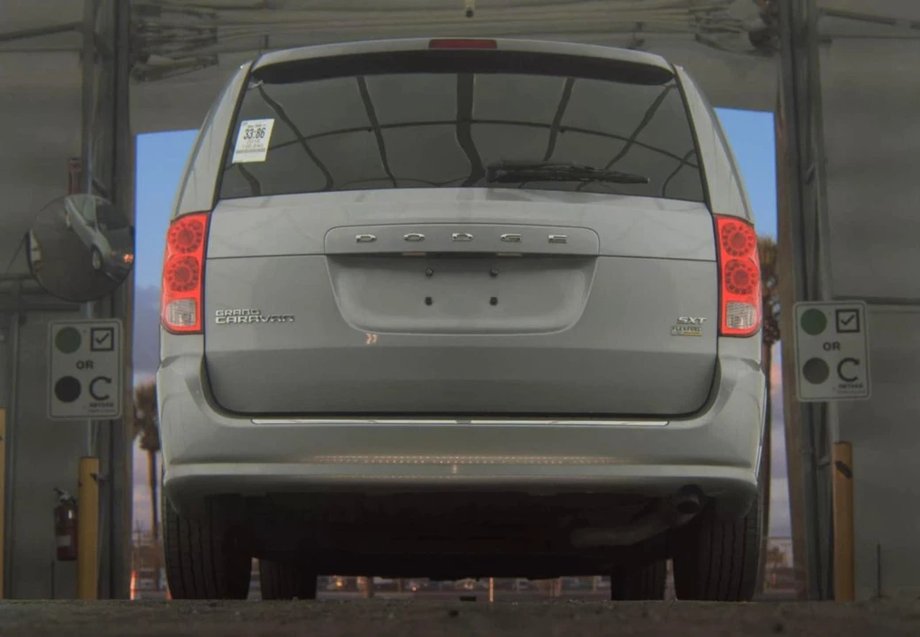 2016 Dodge Caravan - Image 4 of 12