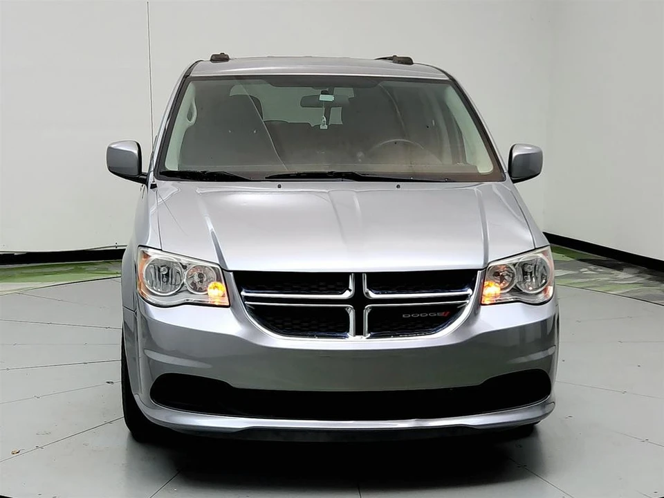 2016 Dodge Caravan - Image 2 of 12