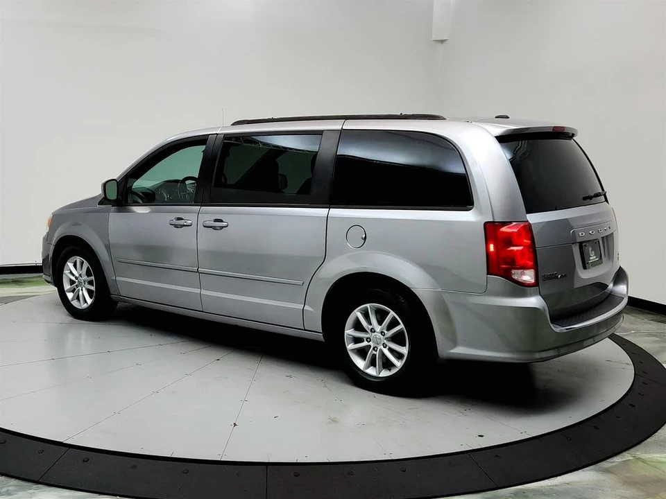 2016 Dodge Caravan - Image 7 of 12