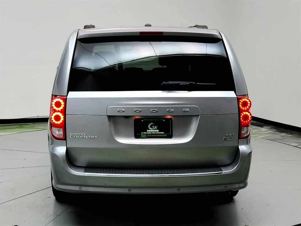 2016 Dodge Caravan - Image 6 of 12