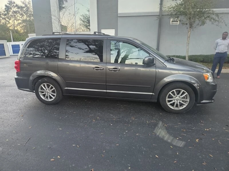 2016 Dodge Caravan - Image 5 of 16