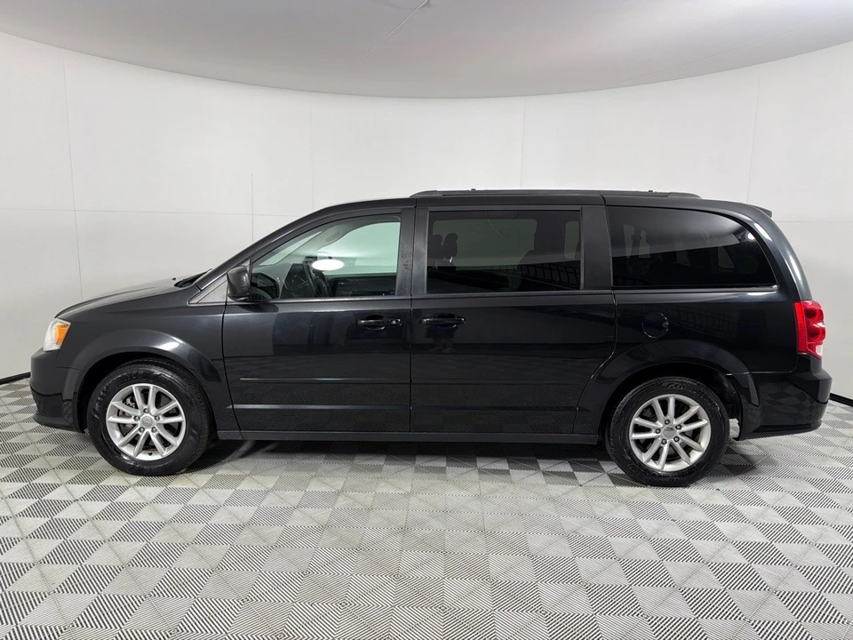 2016 Dodge Caravan - Image 8 of 21