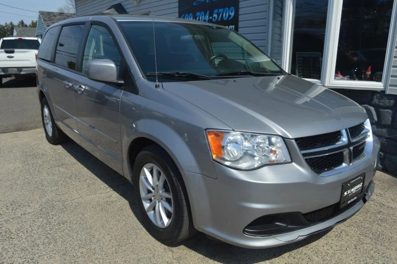 2016 Dodge Caravan - Image 7 of 12