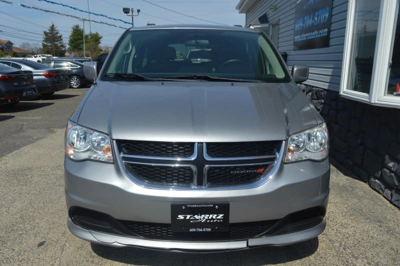 2016 Dodge Caravan - Image 8 of 12