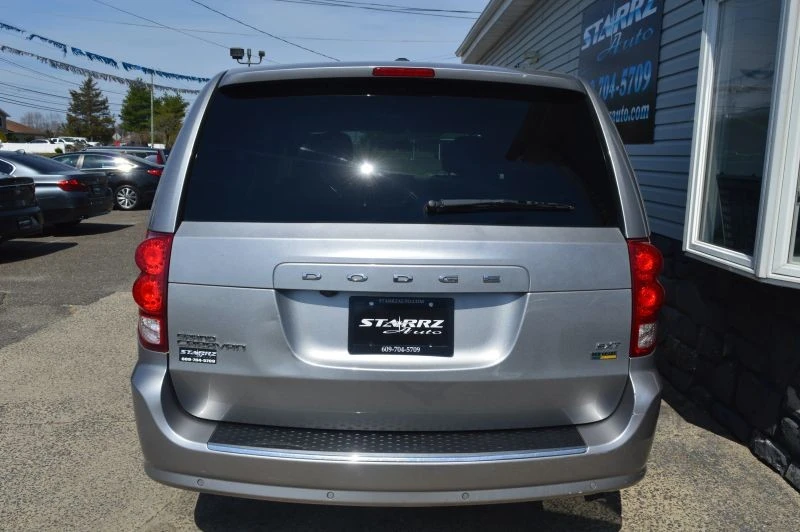 2016 Dodge Caravan - Image 4 of 12