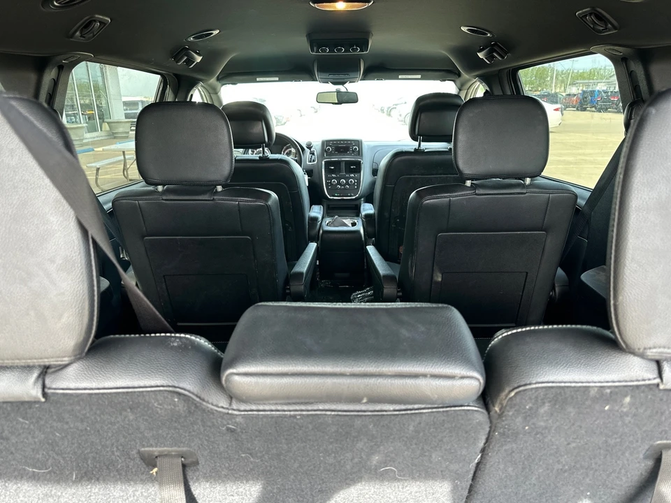 2016 Dodge Caravan - Image 9 of 21