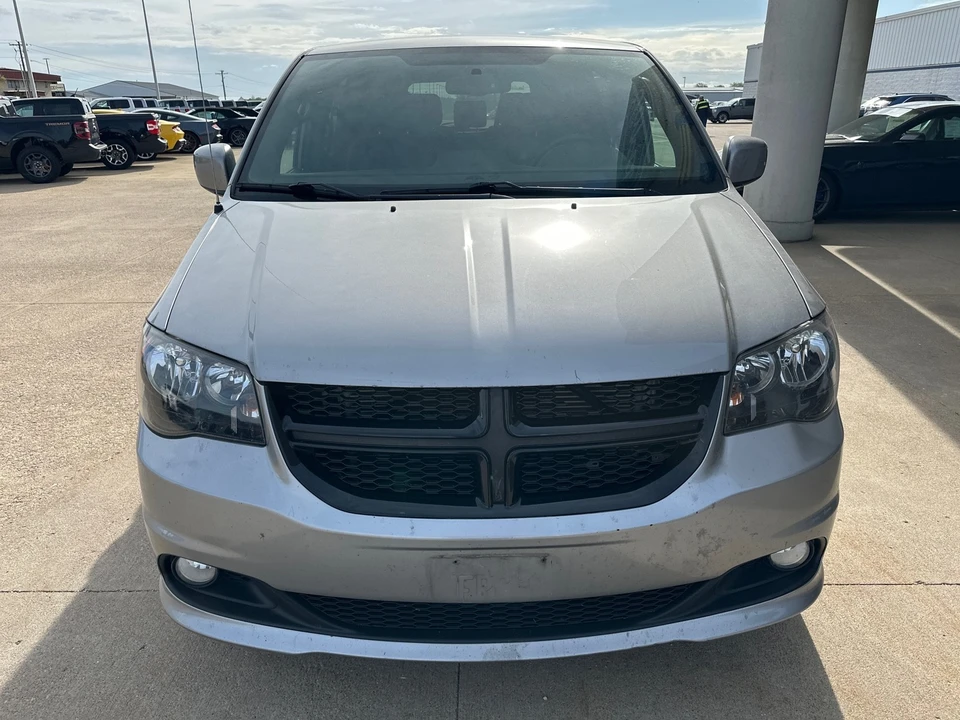 2016 Dodge Caravan - Image 4 of 12