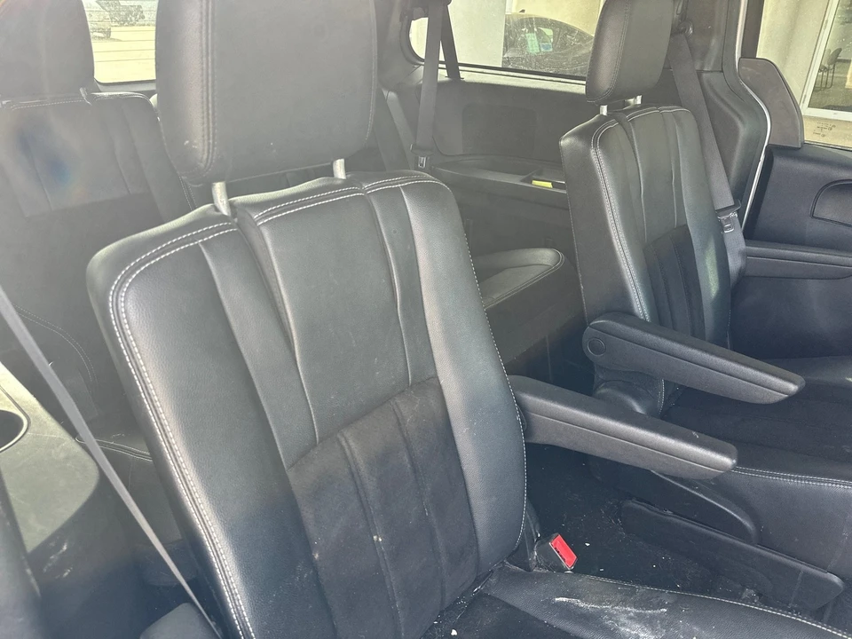 2016 Dodge Caravan - Image 11 of 21