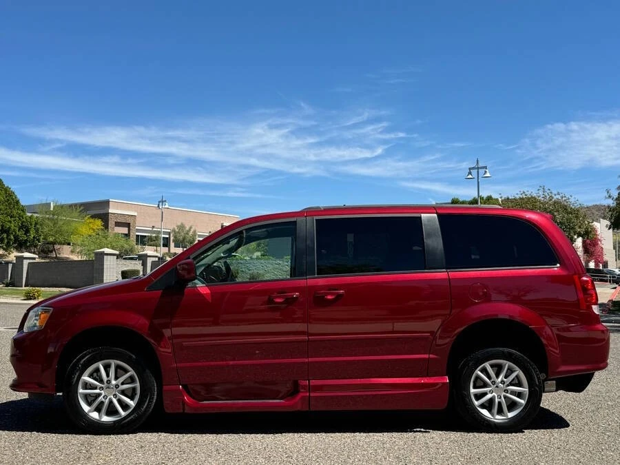 2016 Dodge Caravan - Image 11 of 15
