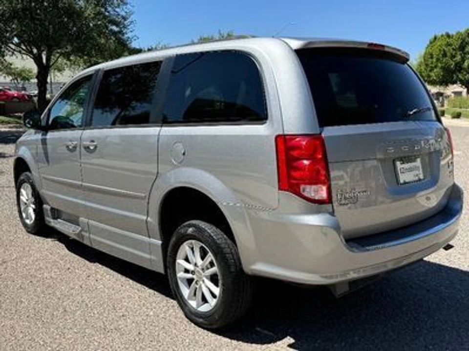 2016 Dodge Caravan - Image 12 of 15
