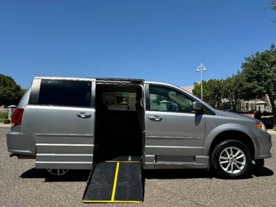2016 Dodge Caravan - Image 3 of 15