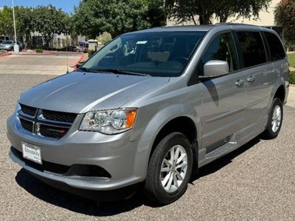 2016 Dodge Caravan - Image 13 of 15