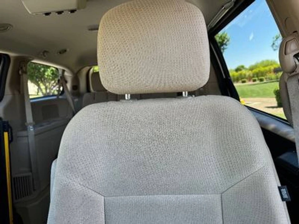 2016 Dodge Caravan - Image 7 of 15