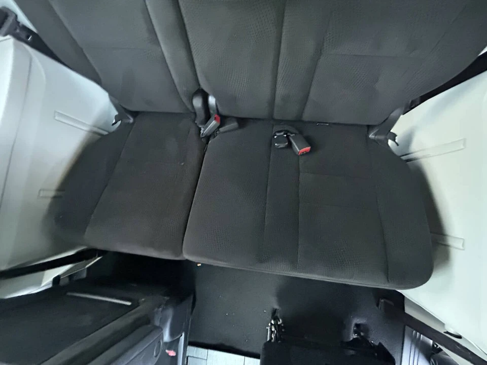 2016 Dodge Caravan - Image 19 of 21