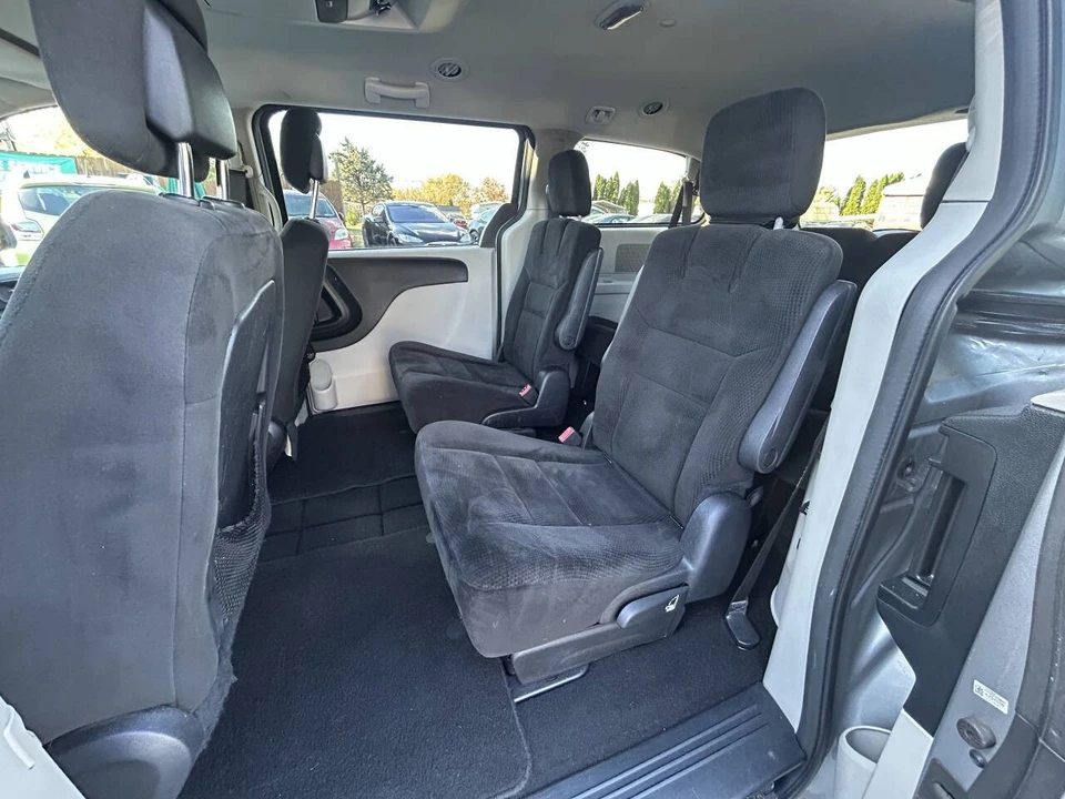 2016 Dodge Caravan - Image 18 of 21